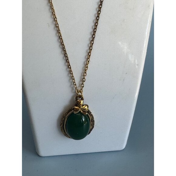 Vintage Jade Oval Pendant & Clover DetailGolplated Chain Boxed - Picture 3 of 7